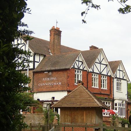 The Admiral Cunningham Hotel Bracknell Exteriör bild