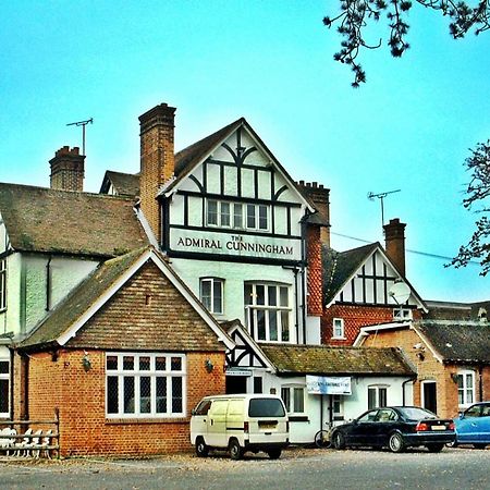 The Admiral Cunningham Hotel Bracknell Exteriör bild